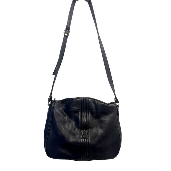 Etienne Aigner Crossbody Shoulder Handbag Purse Soft Leather Navy Blue Classic - Picture 1 of 8